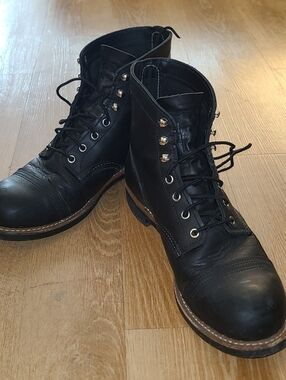 Red Wing Men's Iron Ranger 8084, Size 10 D